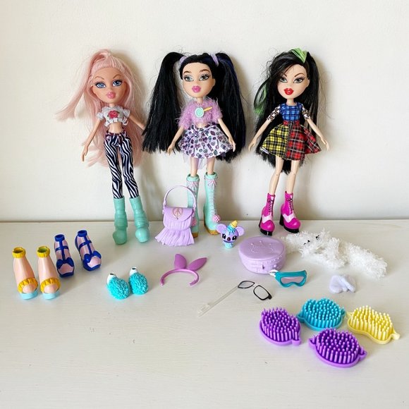 Bratz Other - Bratz Doll Lot 3 Dolls - Jade, Cloe - Clothing, Shoes, Accessories